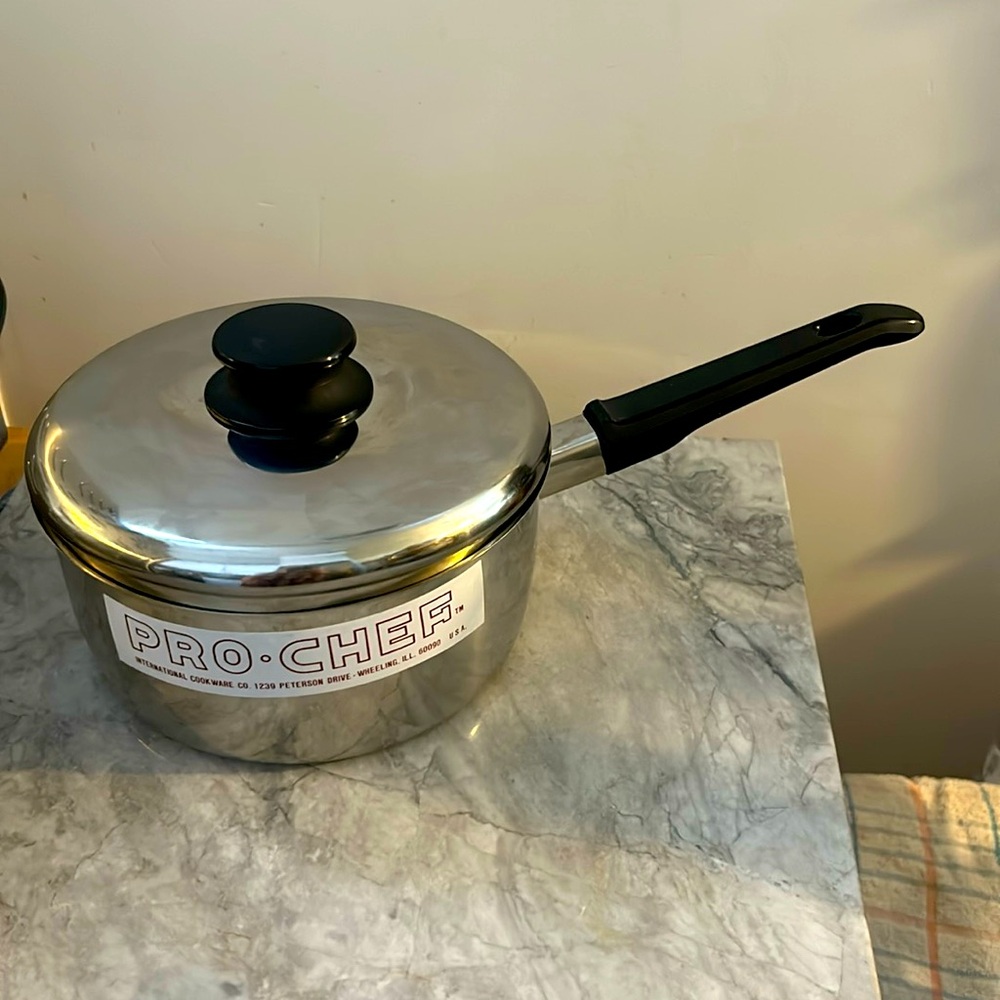 Stainless Steel Triply 2 Quart saucepan